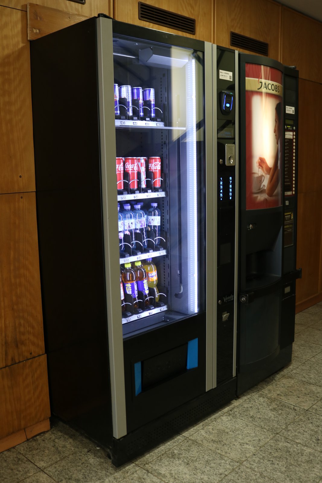 Gewarteter Real-Vending-Automat am Standort