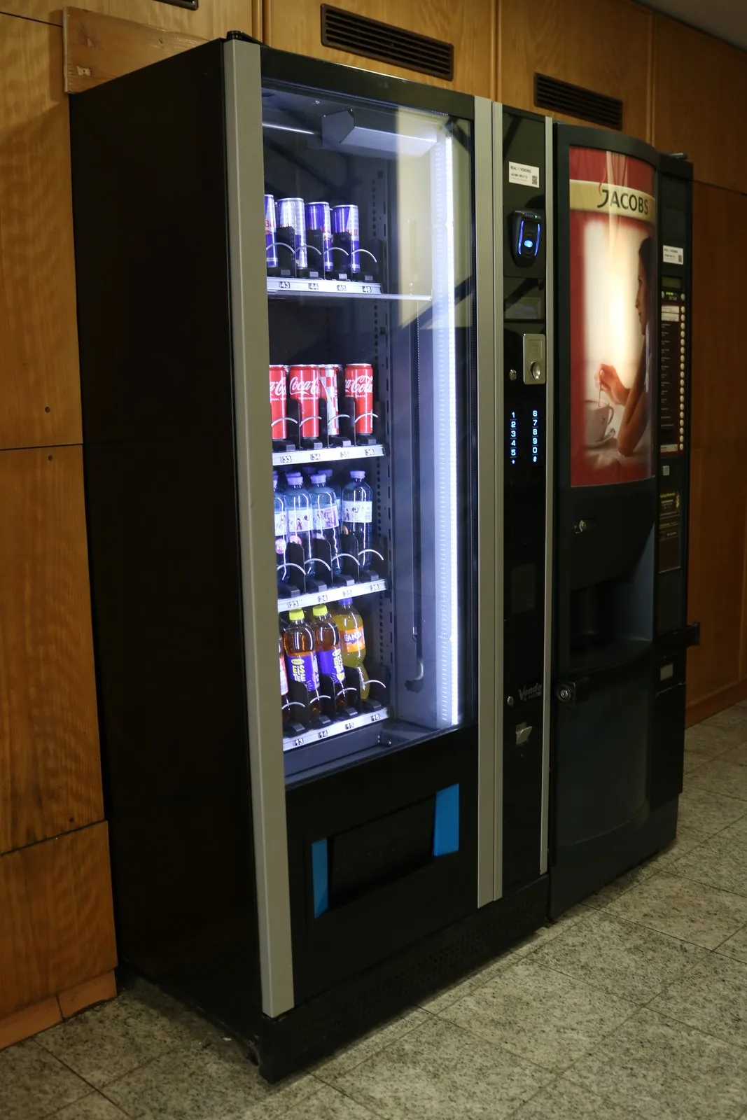 Gewarteter Real-Vending-Automat am Standort